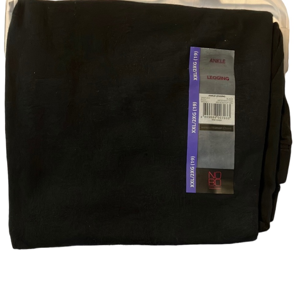 These NWT ankle leggings. Solid black classy and sassy!